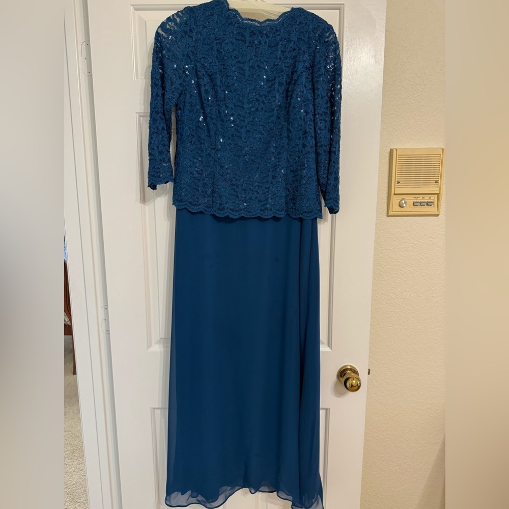 Alex Evenings Dress! Perfect for holidays.